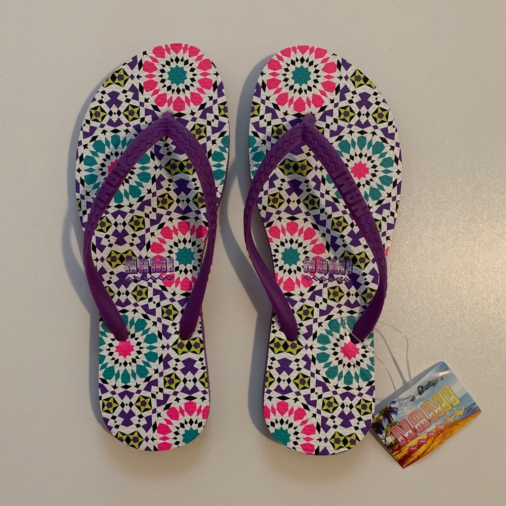 NWT Nami Kaleidoscope Flip Flops